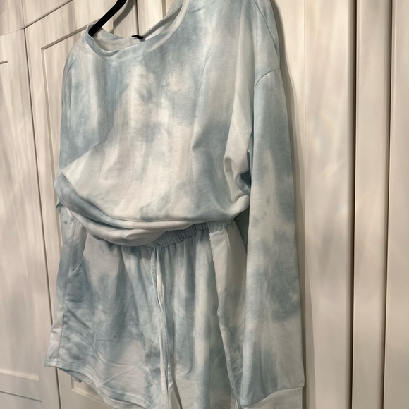 Women’s lounge set/pajama - Picture 1 of 2